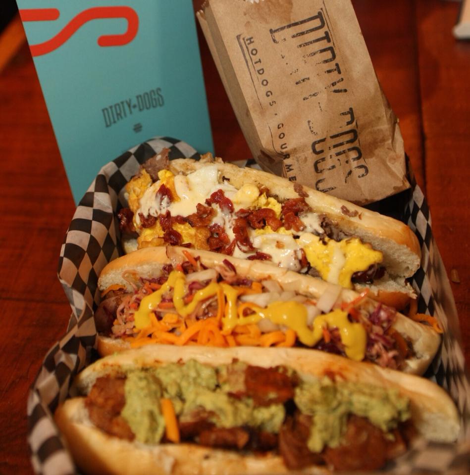 Dirty Dogs It�s Gonna Get Messy