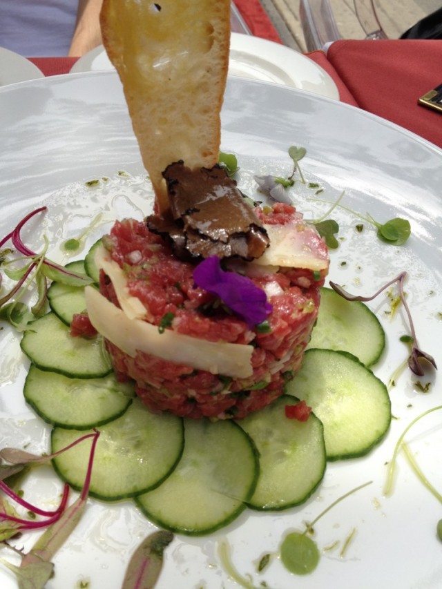 Le Pois Penche_Montreal restaurant_Montreal food divas_beef italian tartare